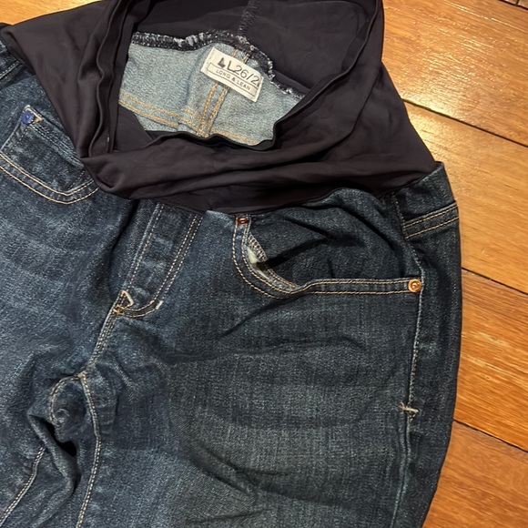 Gap maternity jeans size 26 - Picture 3 of 3